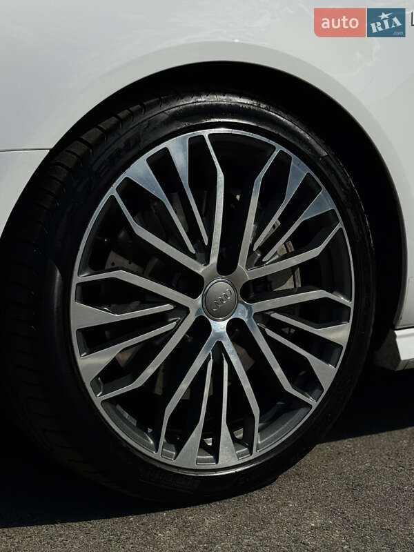 Седан Audi A6 2014 в Киеве