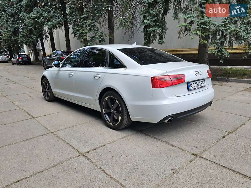 Седан Audi A6 2014 в Киеве