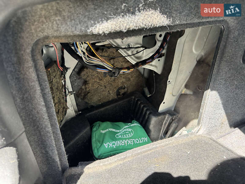 Седан Audi A6 2002 в Хотине