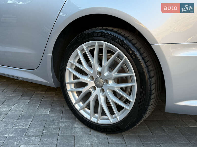 Седан Audi A6 2018 в Киеве