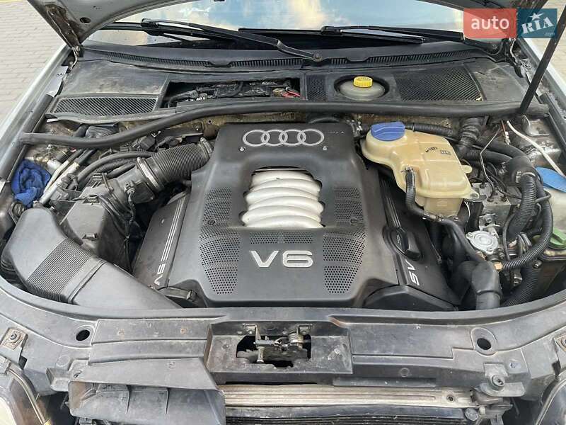 Седан Audi A6 2000 в Калиновке