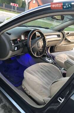 Седан Audi A6 2004 в 