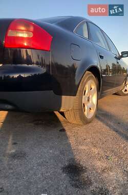 Седан Audi A6 2004 в 