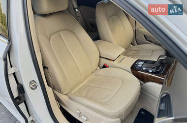 Седан Audi A6 2015 в 