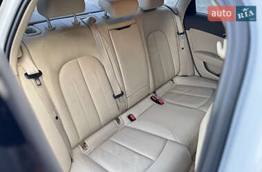 Седан Audi A6 2015 в 