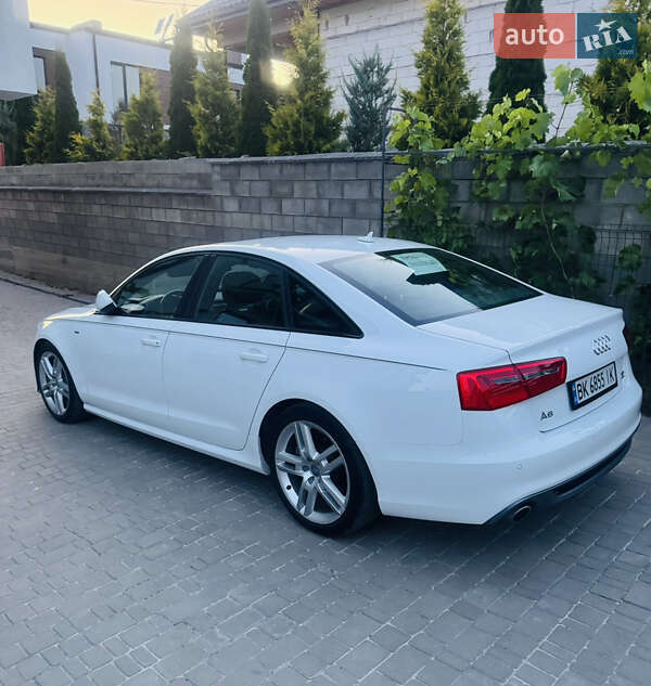 Седан Audi A6 2014 в Рівному