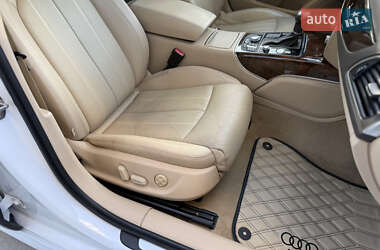 Седан Audi A6 2013 в 