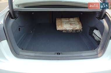 Седан Audi A6 2013 в 