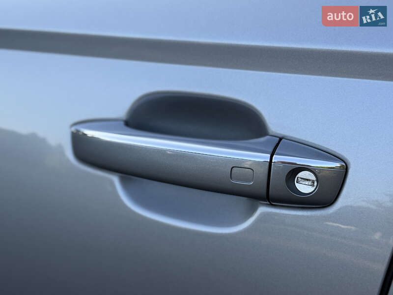 Седан Audi A6 2014 в Ровно