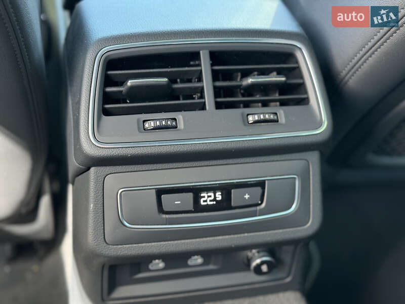 Седан Audi A6 2022 в Киеве