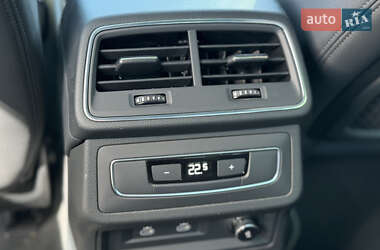 Седан Audi A6 2022 в 