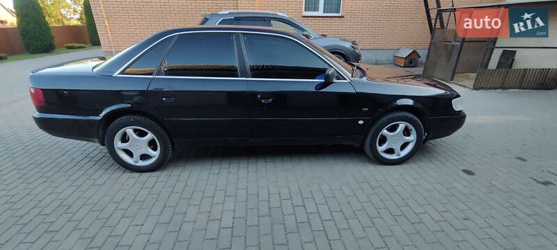 Седан Audi A6 1995 в Луцке