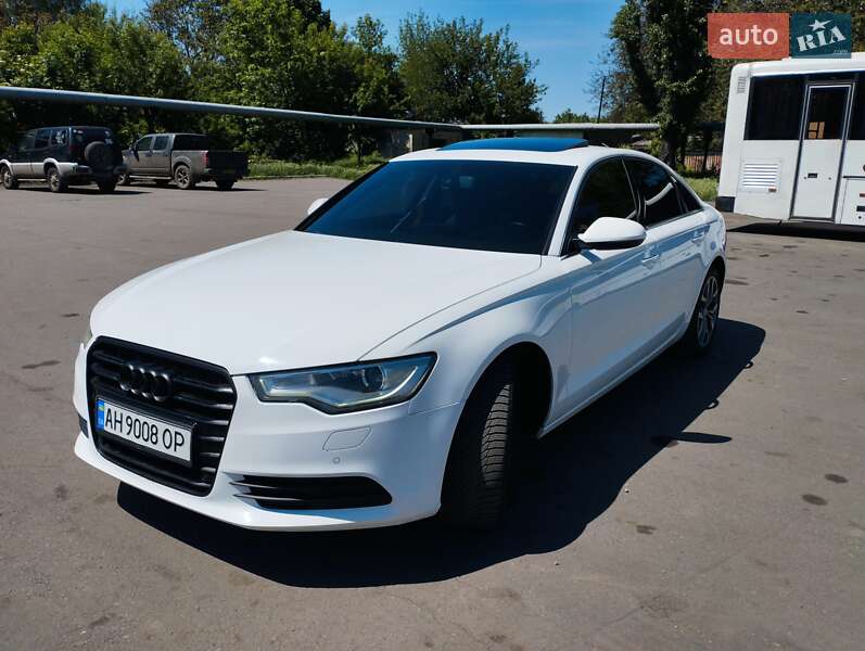 Седан Audi A6 2012 в Першотравенске