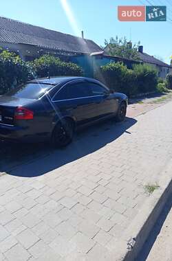 Седан Audi A6 2004 в 