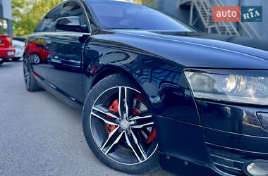 Седан Audi A6 2004 в 