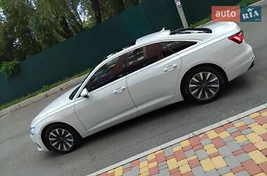 Седан Audi A6 2021 в 