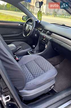 Седан Audi A6 2001 в 