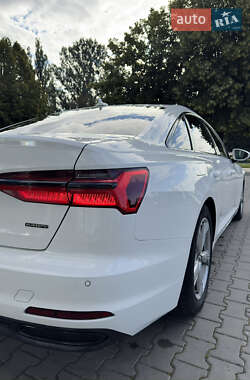 Седан Audi A6 2018 в 