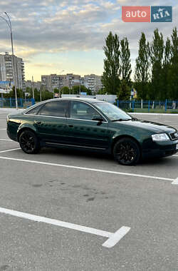 Седан Audi A6 2000 в 