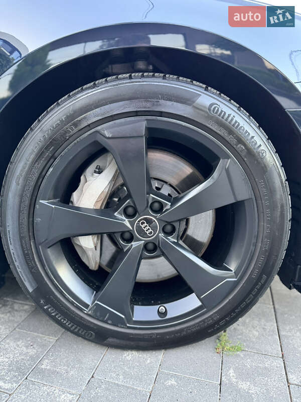 Седан Audi A6 2022 в Ужгороде