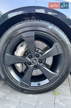 Седан Audi A6 2022 в 
