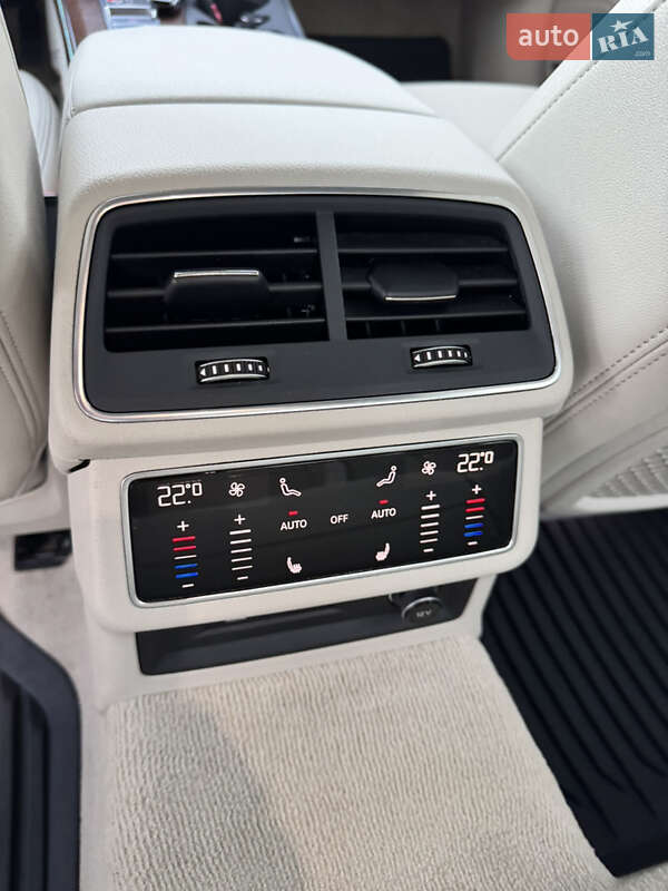 Седан Audi A6 2022 в Ужгороде