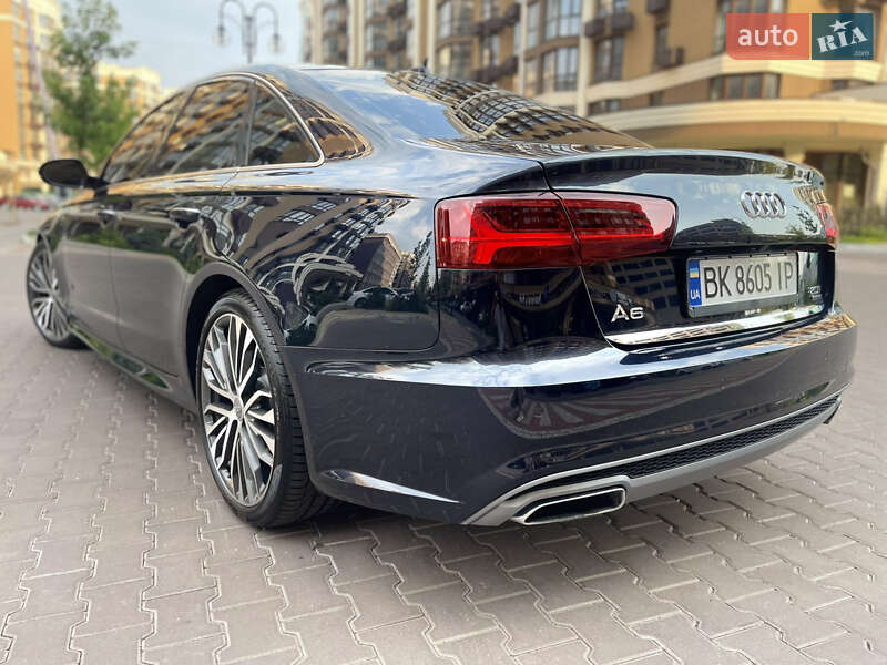 Седан Audi A6 2015 в Киеве
