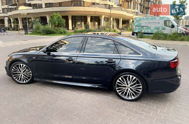 Седан Audi A6 2015 в 