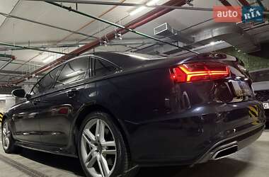 Седан Audi A6 2015 в 