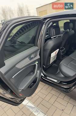 Седан Audi A6 2023 в 