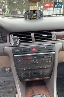 Универсал Audi A6 1998 в 