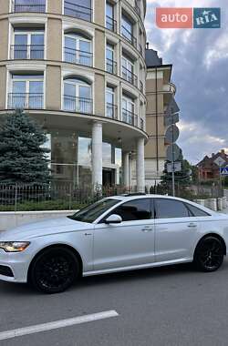 Седан Audi A6 2014 в 
