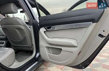 Седан Audi A6 2004 в 
