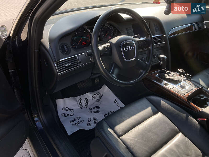 Седан Audi A6 2004 в 