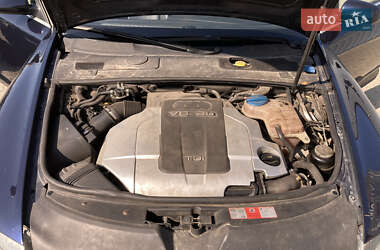 Седан Audi A6 2004 в 