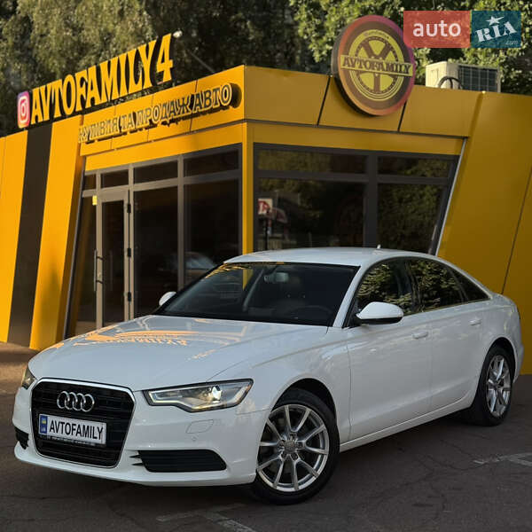 Седан Audi A6 2012 в 