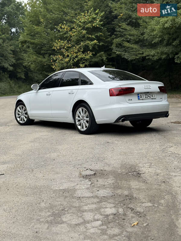 Седан Audi A6 2014 в 