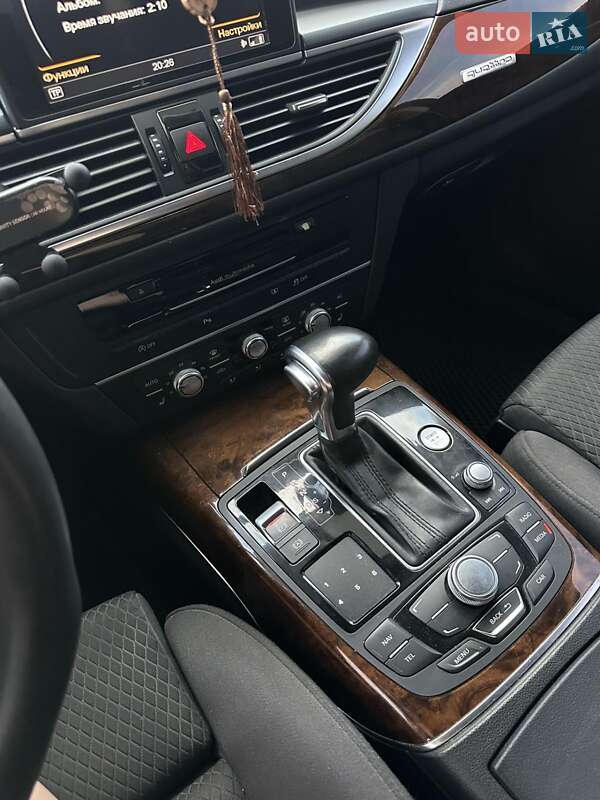 Седан Audi A6 2013 в Коростене