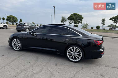 Седан Audi A6 2018 в 
