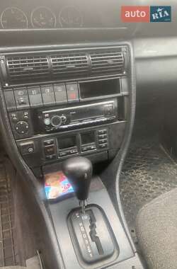 Седан Audi A6 1996 в 