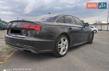 Седан Audi A6 2015 в 