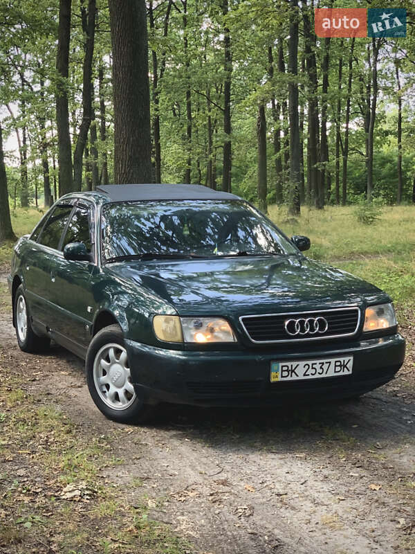 Седан Audi A6 1995 в Киверцах