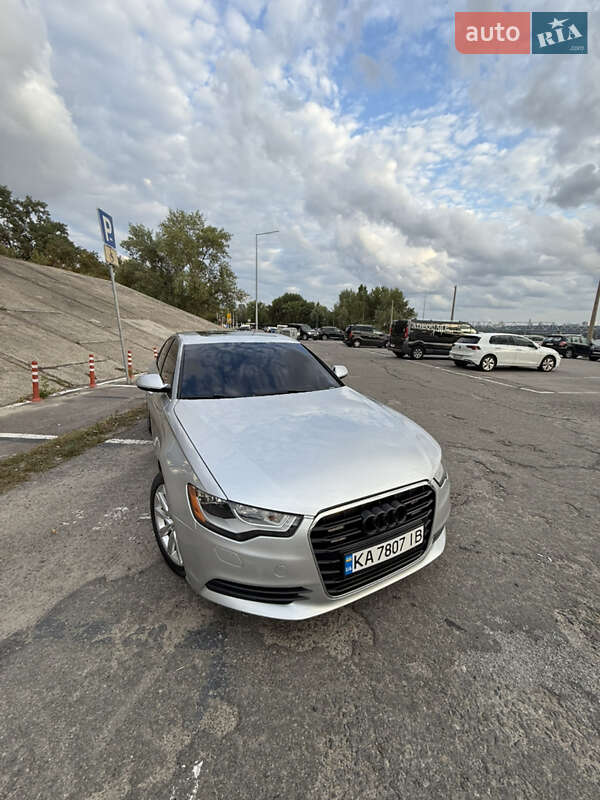 Седан Audi A6 2012 в 