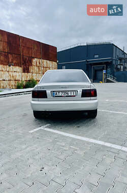 Седан Audi A6 1995 в 