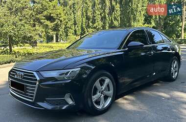Седан Audi A6 2022 в 