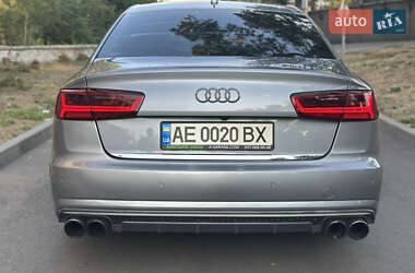 Седан Audi A6 2015 в 