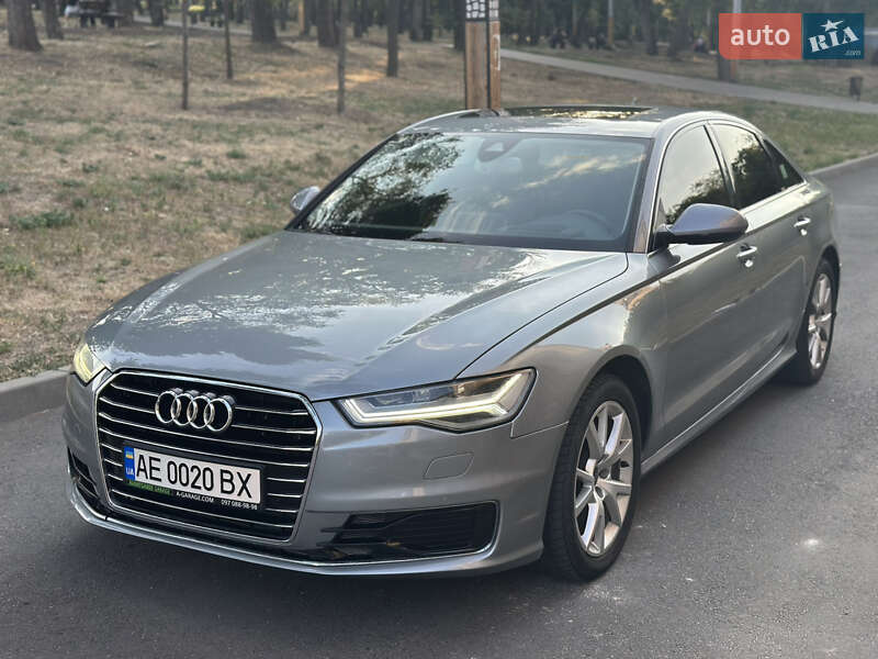 Седан Audi A6 2015 в 