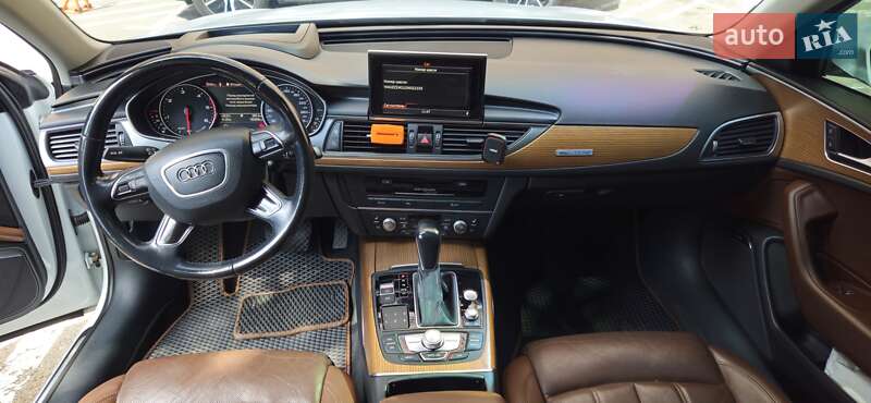 Седан Audi A6 2015 в Киеве