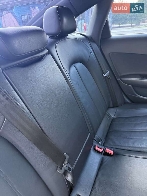 Седан Audi A6 2012 в Луцке
