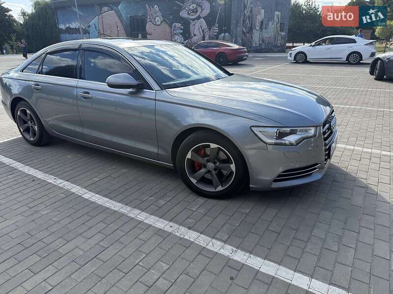 Седан Audi A6 2012 в Луцке